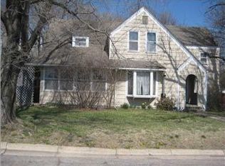 116 E Knott St, Hesston, KS 67062
