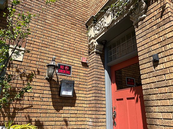2nd image of 649 N Rossmore Ave APT 302
