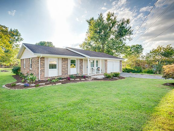 2nd image of 102 Rosewood Cir