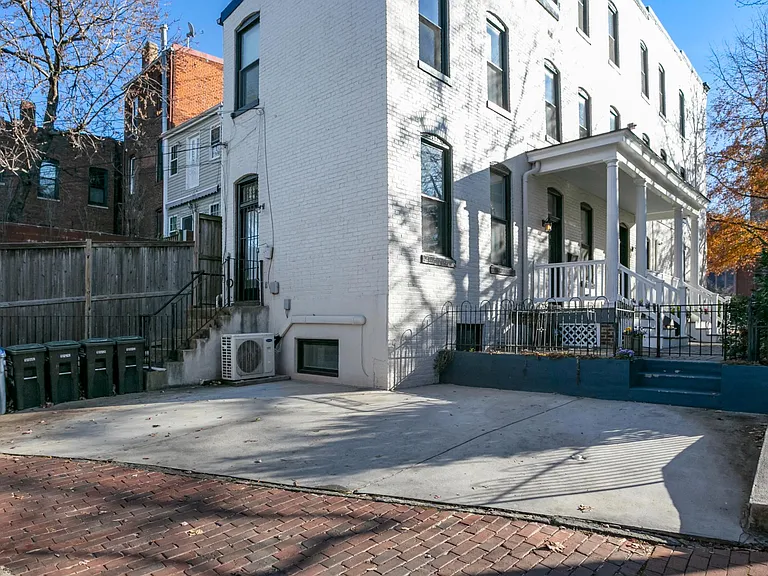 900 Maryland Ave NE #ENGLISH BASEMENT — Photo 37
