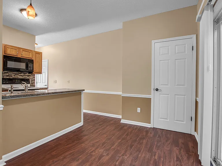 691 Skinnersville Rd #4 — Photo 4