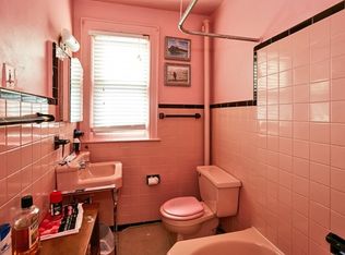 2511 37th St, Long Island City, NY 11103