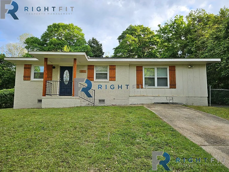 4551 Evans St — Photo 1