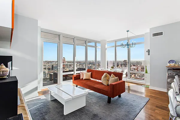 Rented by Oxford Property Group | media 11