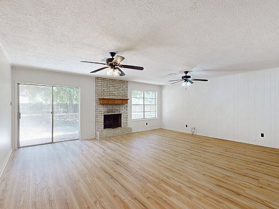 4th image of 1507 Austin Ave