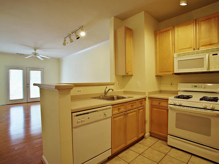 9480 Virginia Center Blvd #104 — Photo 3