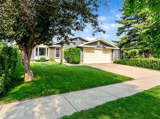 188 E Suncrest Way SE, Calgary, AB T2X 1W4