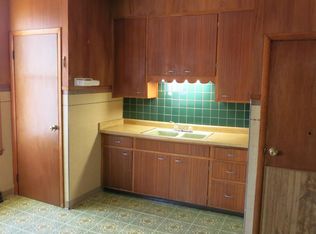 318 N Howell St, Davenport, IA 52802