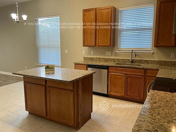 5th image of 3813 Westridge Dr