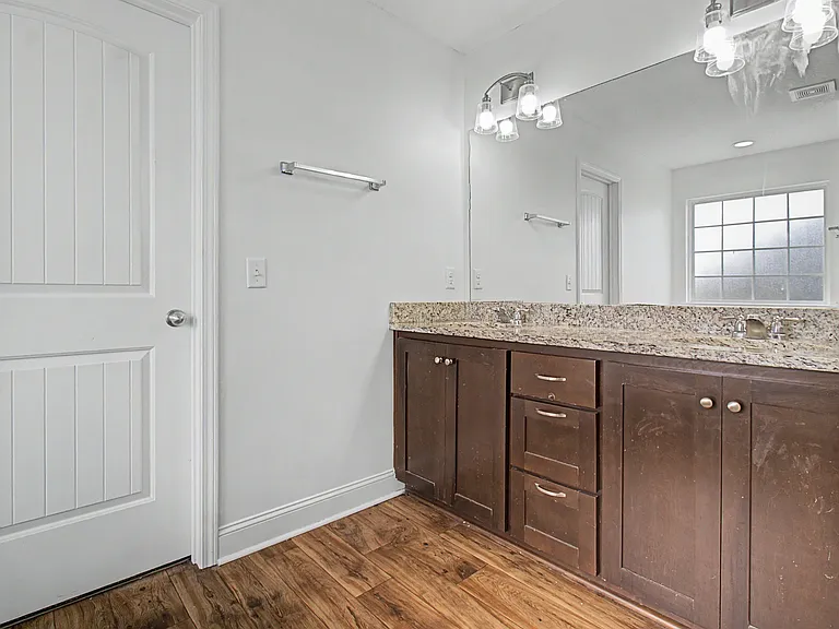 390 Fairview Cir — Photo 33