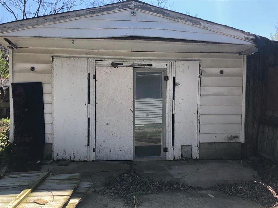 2nd image of 2239 N Butler Ave