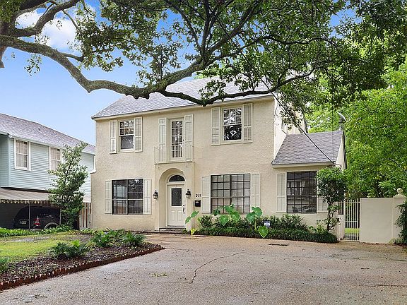 2nd image of 201 Fairway Dr