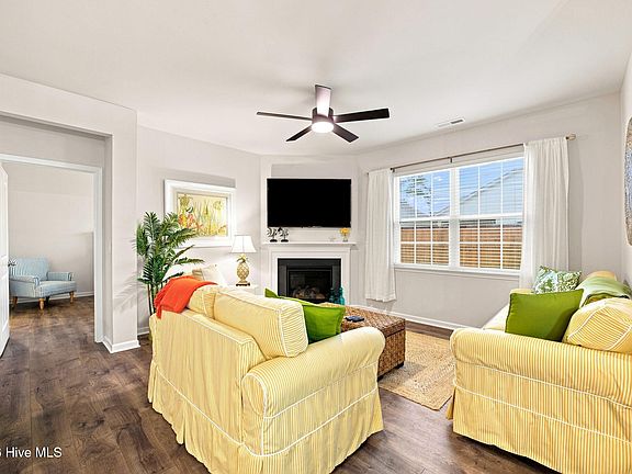 4th image of 2013 Montford Drive