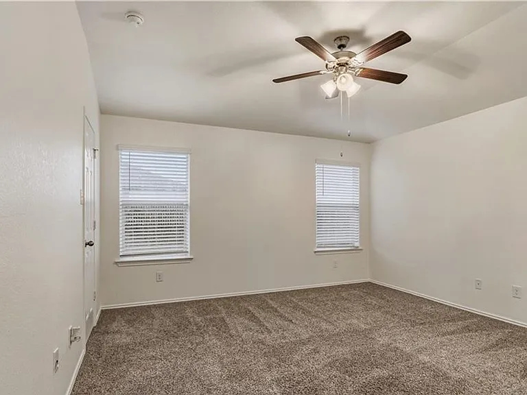 2405 Elba Dr — Photo 18