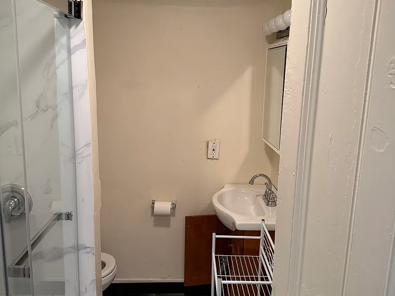 42 Rowley St #7 — Photo 19