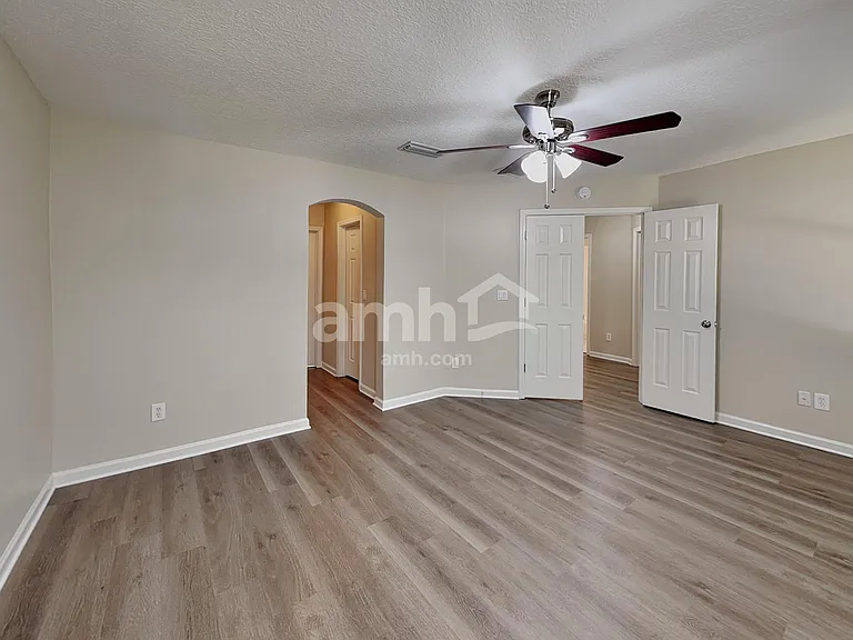 3631 Silver Bluff Blvd — Photo 7