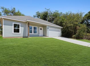 715 Robbins St, Cleburne, TX 76031