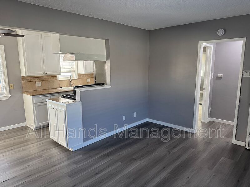 1st image of 231 Loma Ave APT 12
