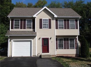 2 Foot Cir, Wallingford, CT 06492