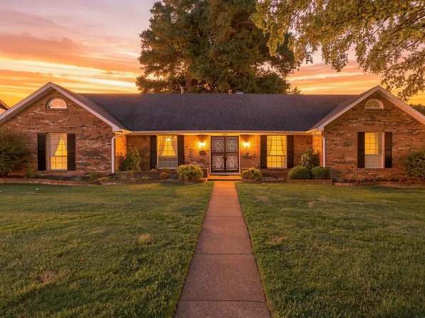 3253 Sycamore View Rd, Memphis, TN 38134