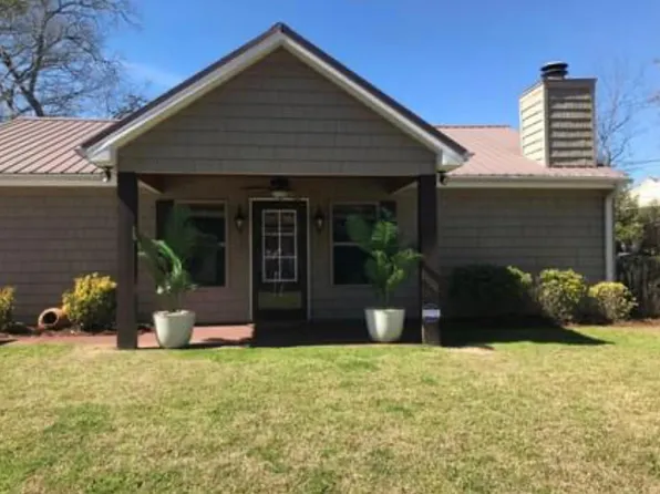 402 6th St S, Columbus, MS 39701