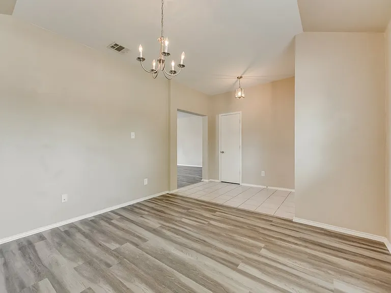 320 Tripp Trl — Photo 7
