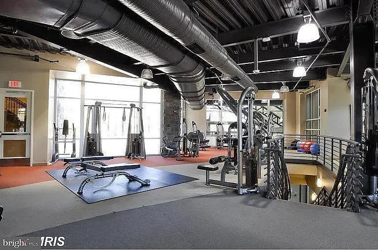 2209 Potomac Club Pkwy — Photo 45