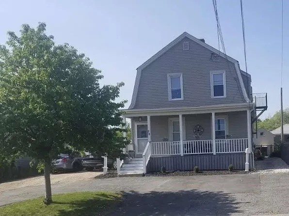 29 Slocum St #2, Acushnet, MA 02743