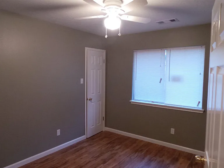 4918 Sterling Xing — Photo 25