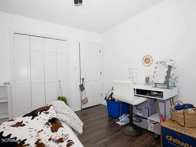 901 Glendale Dr — Photo 33