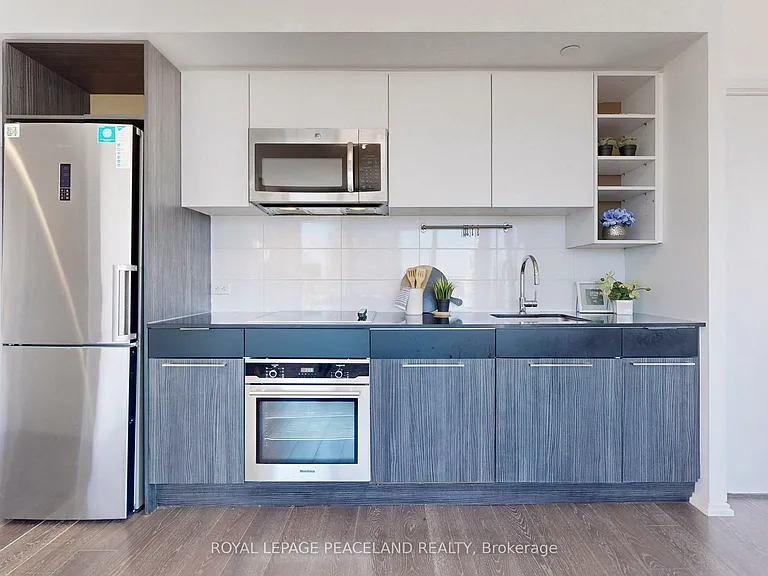 68 Shuter St #1810 — Photo 10