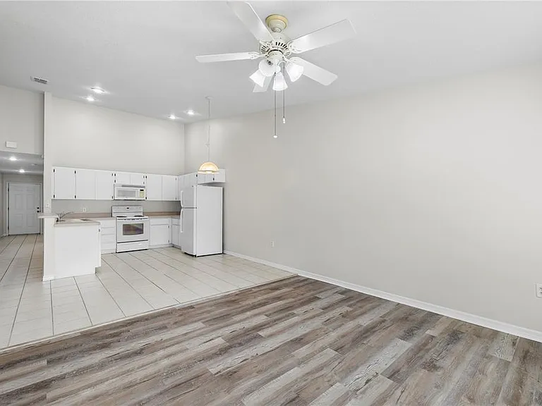 37228 Grassy Hill Ln — Photo 14