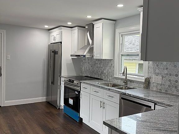 4th image of 1557 Wolcott Rd