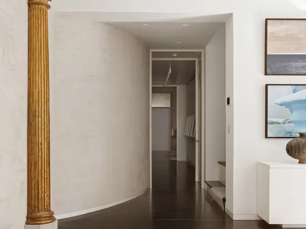 950 5th Avenue image 5 of 16