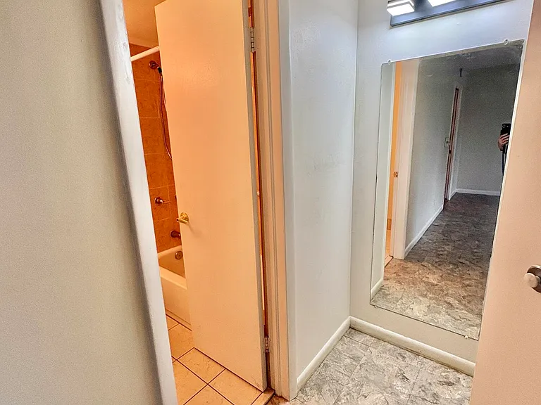 63 Coventry Ln #C — Photo 7