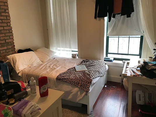 Rented by Nooklyn NYC LLC | media 21