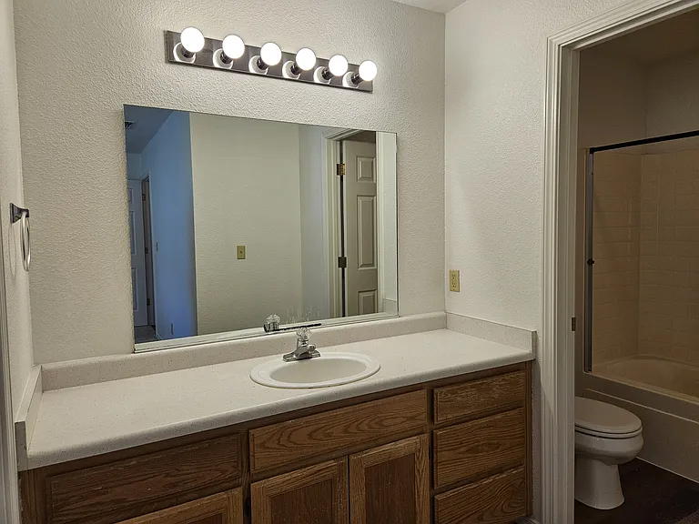223 Bear Springs Rd #B — Photo 15