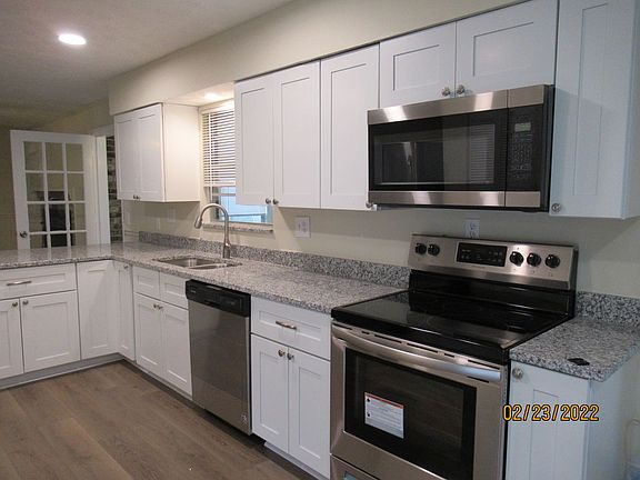 5th image of 1683 Morningside Dr House 1