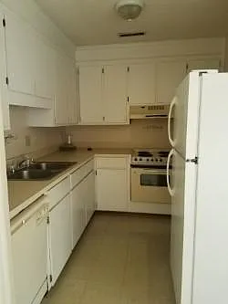 6876 Shahid Row — Photo 5