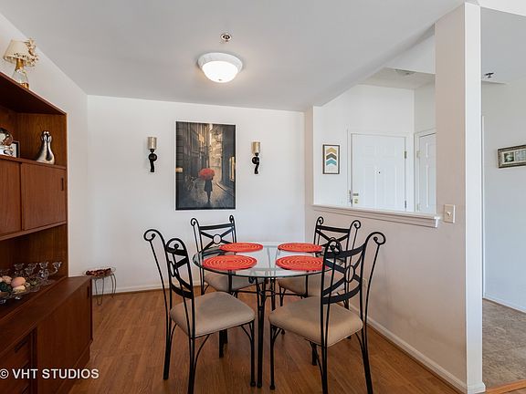 5th image of 3125 Town Square Dr Unit 305