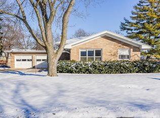1 N Grace St, North Aurora, IL 60542