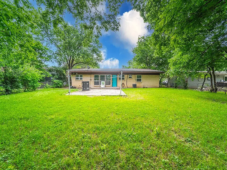 5520 Trail Lake Dr — Photo 15