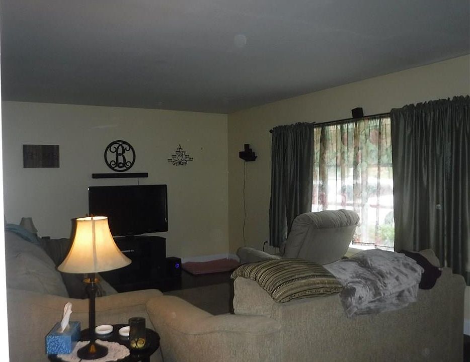 1st image of 304 E Virginia Blvd