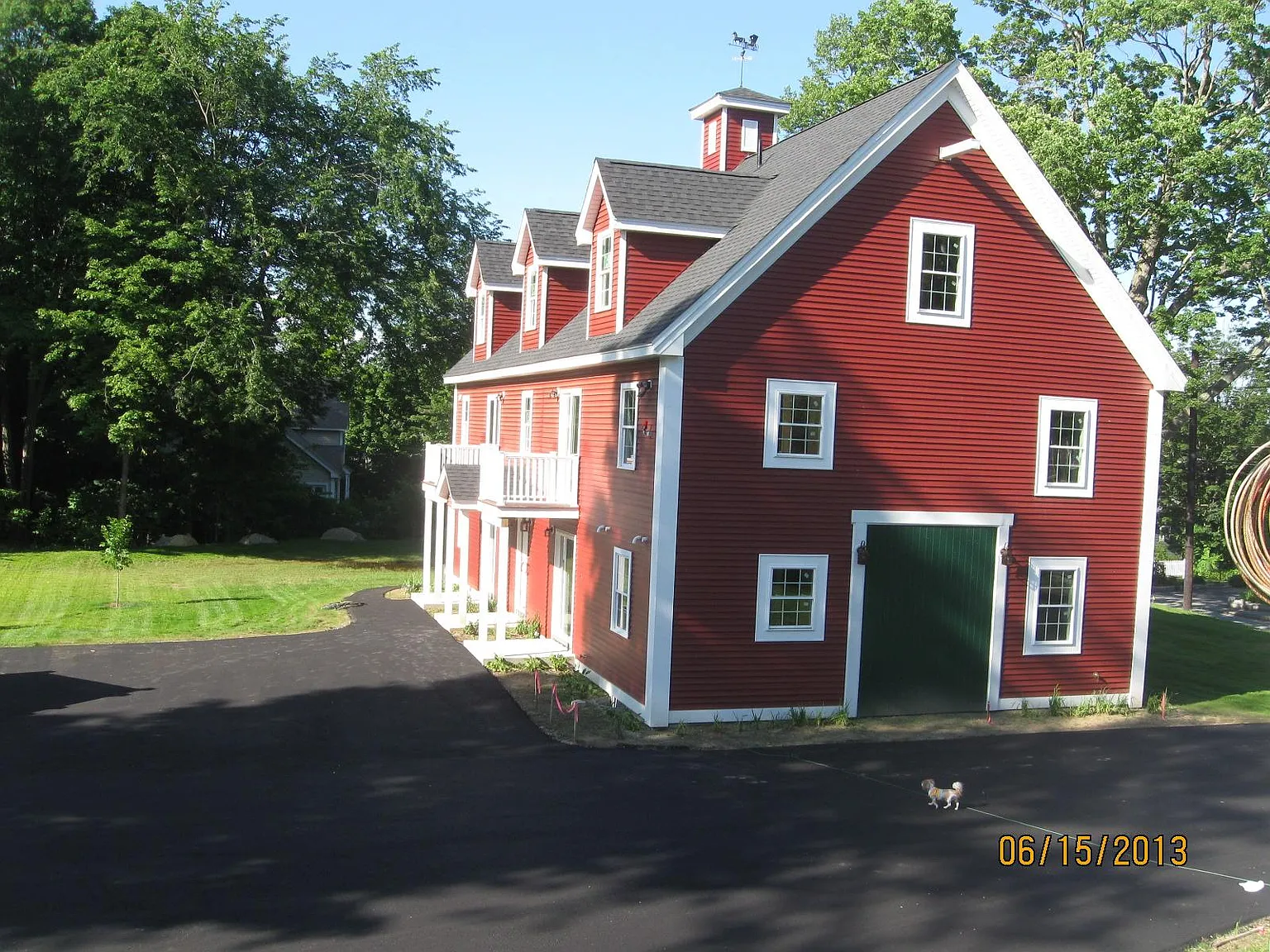 2 bed, 880 sqft, $2,300 — Photo 2
