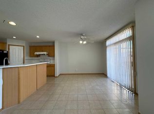 244 S Los Alamos Pl NE, Calgary, AB T1Y 7G7