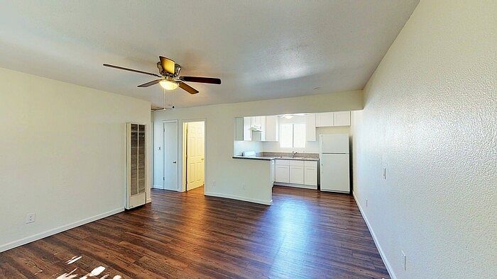 1st image of 705 W 47th St Unit B
