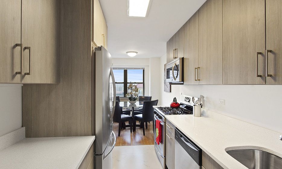 The Grand - Kitchen 2 - F Line