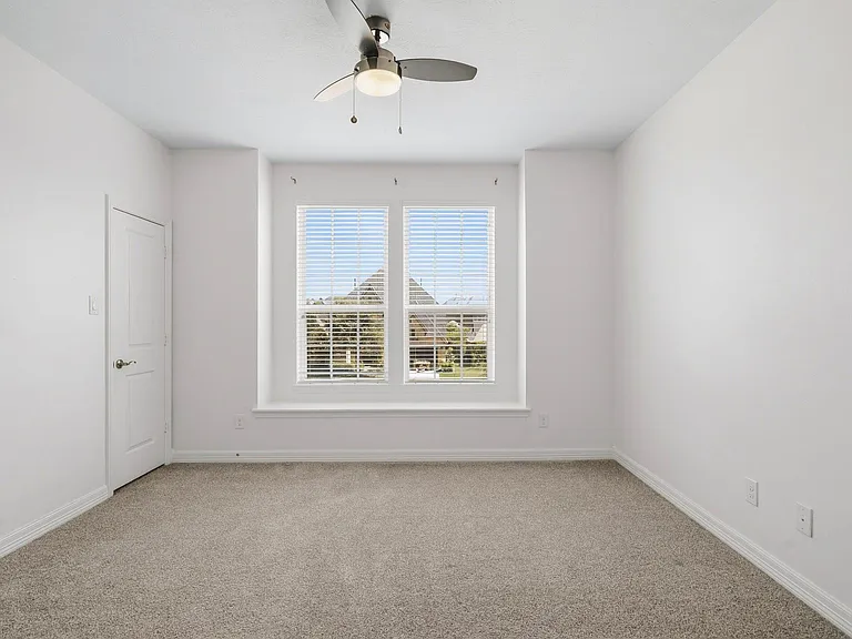 28211 Hidden Brook Ln — Photo 31