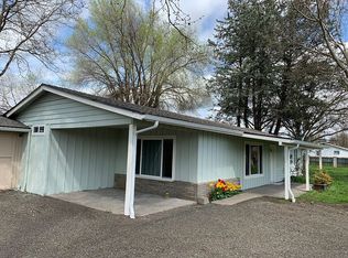 2225 Fowler Ln, Central Point, OR 97502