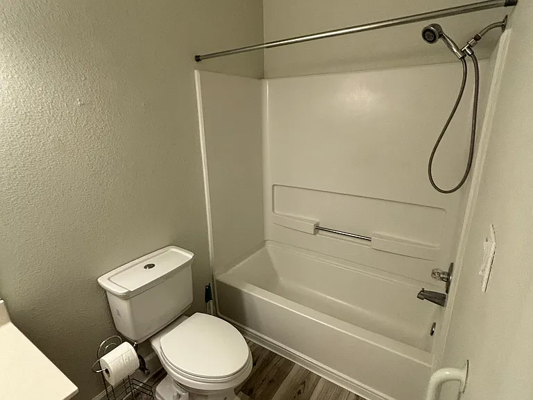 6601 Shiprock Dr NE — Photo 4